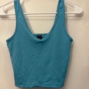 SHEIN Blue Fitted Crop Tank Top